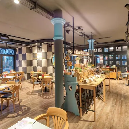 Baltischer Hof 5 *